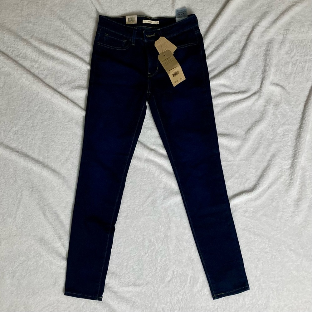 Levi’s Sculpt Hypersoft Skinny Jeans size 4 medium 711